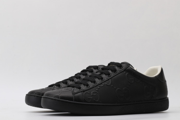 G*u*i low-top sneaker