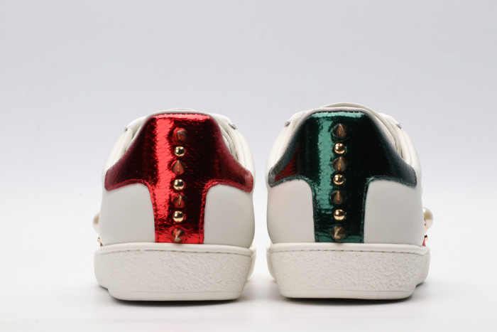 G*u*i low-top sneaker